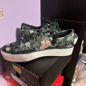 Keds Green and Pink Floral Sneakers Low-Top
